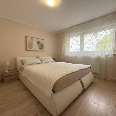 Sweet Apartment *