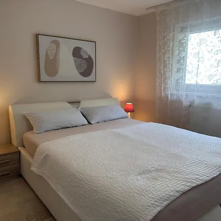 Sweet Apartment *